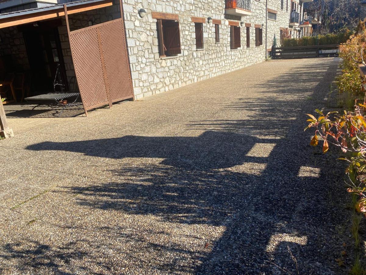 Appartamento Check-In Casas Cumbre De Benasque Eriste Esterno foto