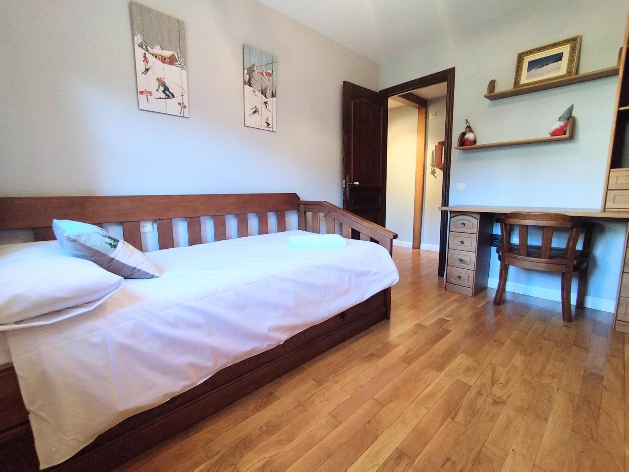 Appartamento Check-In Casas Cumbre De Benasque Eriste Esterno foto